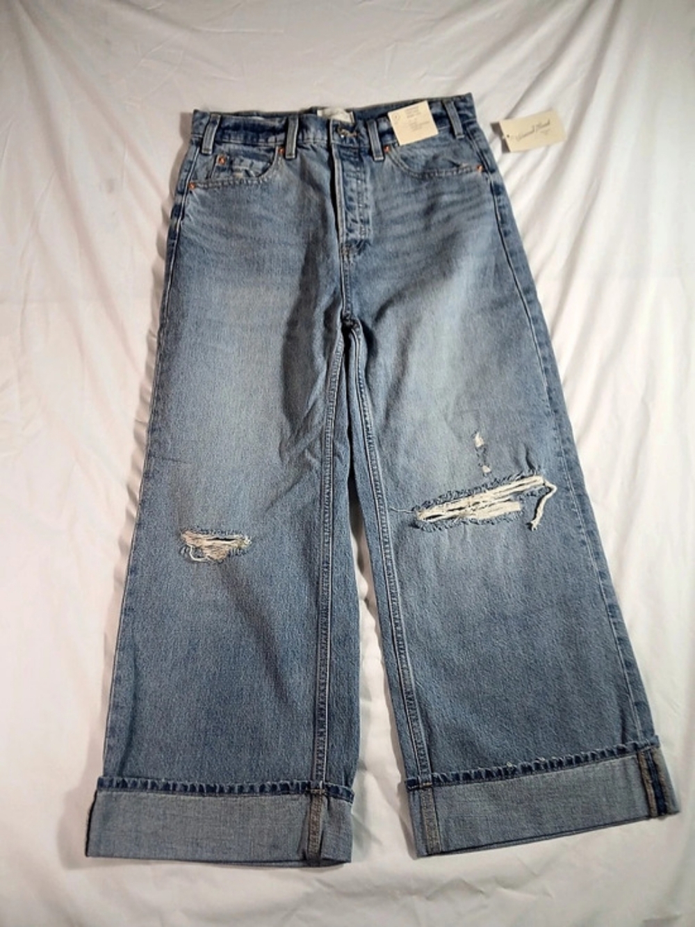 Universal Thread Cropped Vintage Wide Leg Jeans Distressed Cuffed Size 6 NWT
